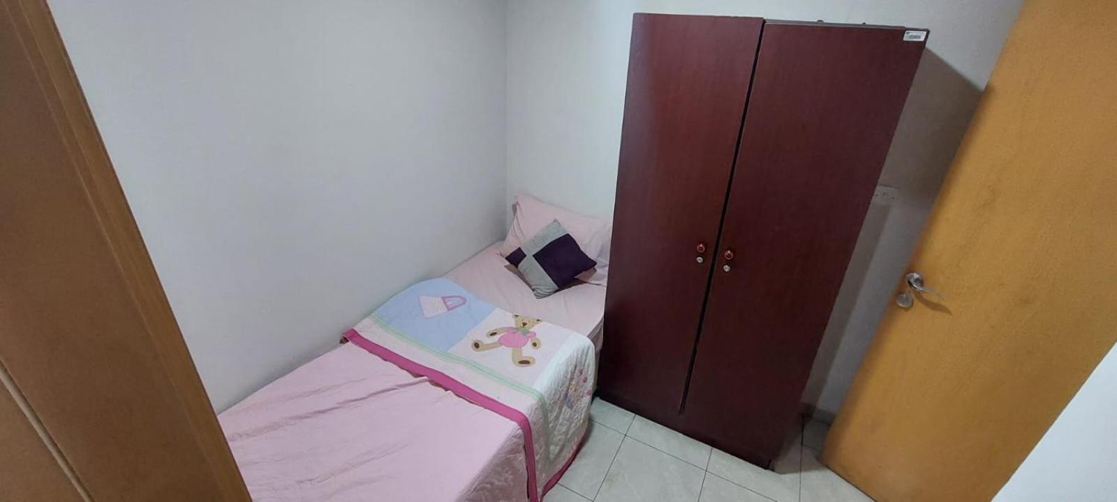 Budget Rooms With Private Bathroom For 'Girls' Only In Dubai, Marina Exteriér fotografie