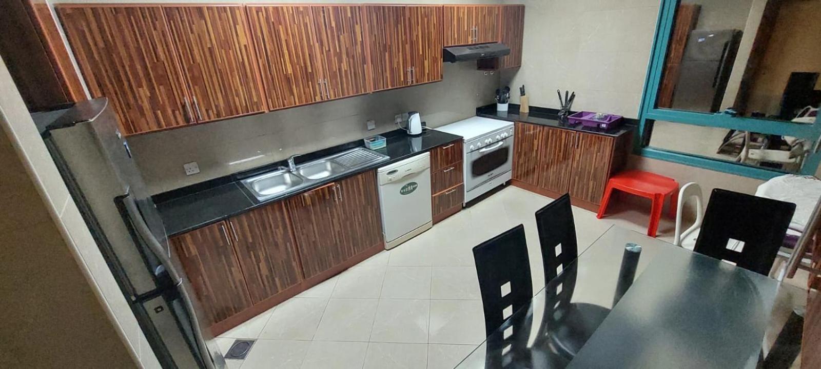 Budget Rooms With Private Bathroom For 'Girls' Only In Dubai, Marina Exteriér fotografie