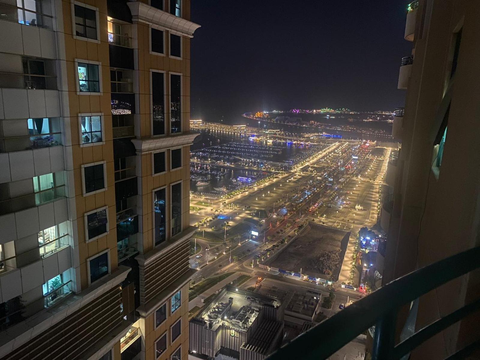Budget Rooms With Private Bathroom For 'Girls' Only In Dubai, Marina Exteriér fotografie